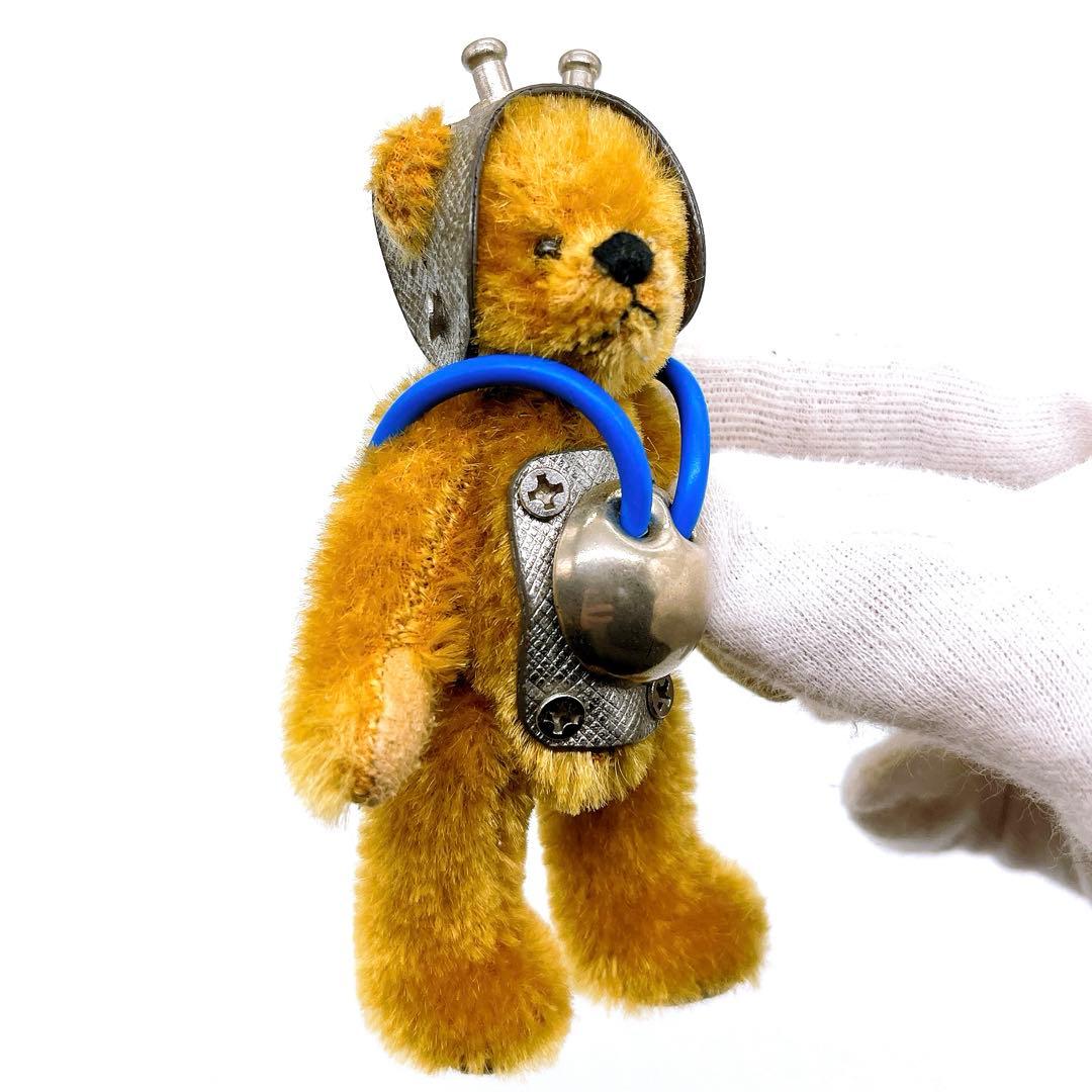 PRADA プラダ テディベア くま キーホルダー　三角プレート　キーリング