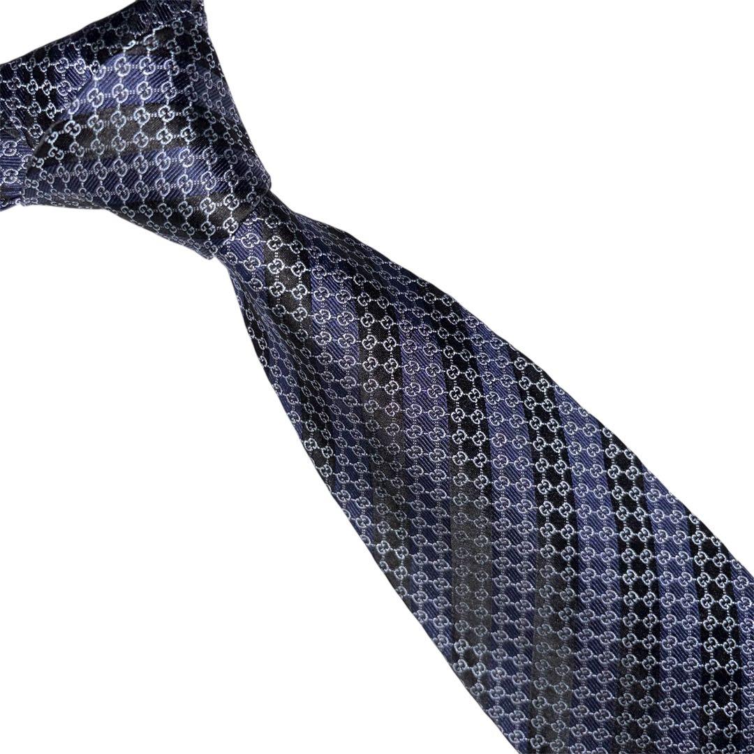 ✨未使用品✨ Gucci グッチネクタイ　GG柄　ロゴ　ストライプ　ネイビー