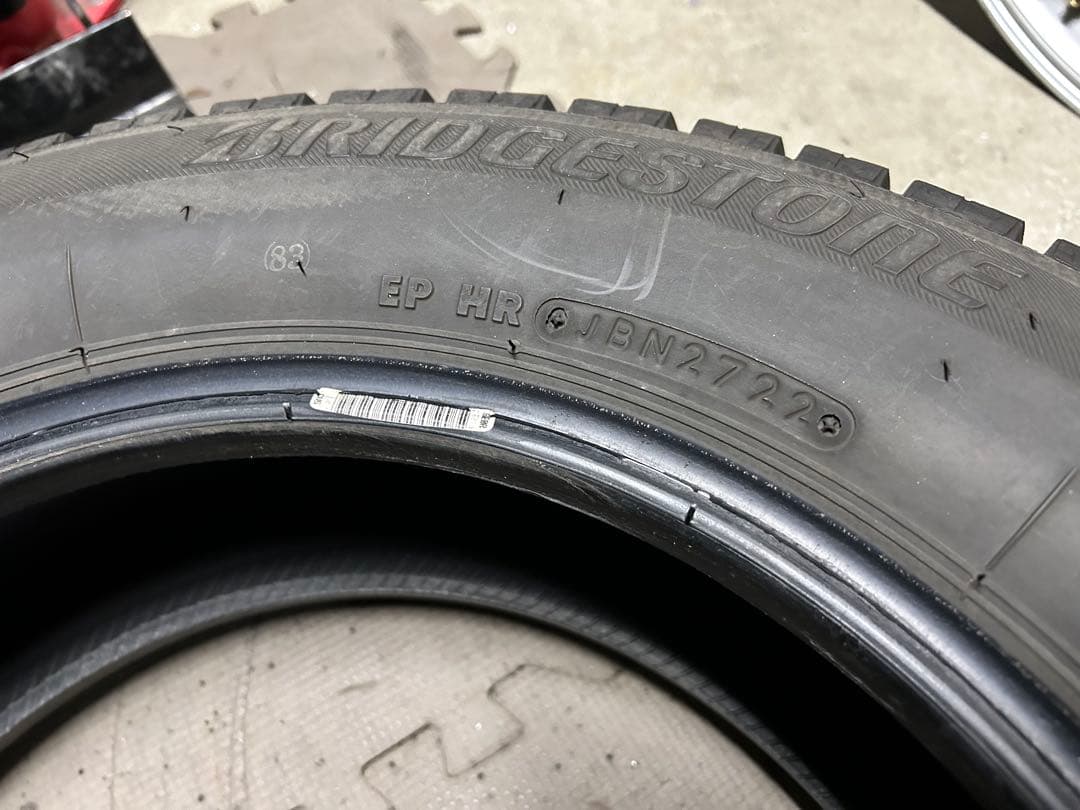 【22年！９分山】ブリヂストン　スタッドレスタイヤ175/70R14 ４本セット