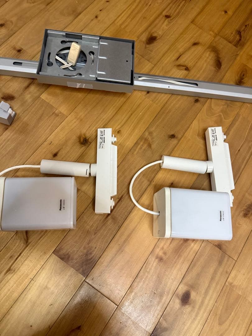 Panasonic LK04173S インテリアダクト ス ポットライト セット