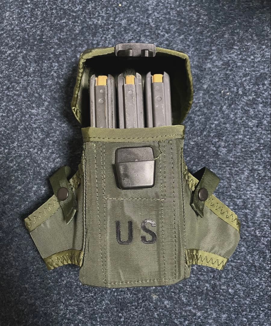 米軍実物 M16 5.56mm マガジン 3個セット ＋ ポーチ　オマケ付き