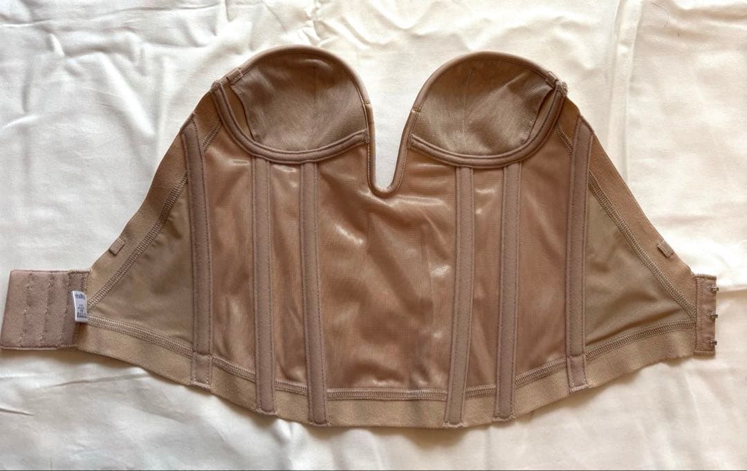 【美品】C65 ラビーナLa Venus ブライダルインナー (ストラップ付き)