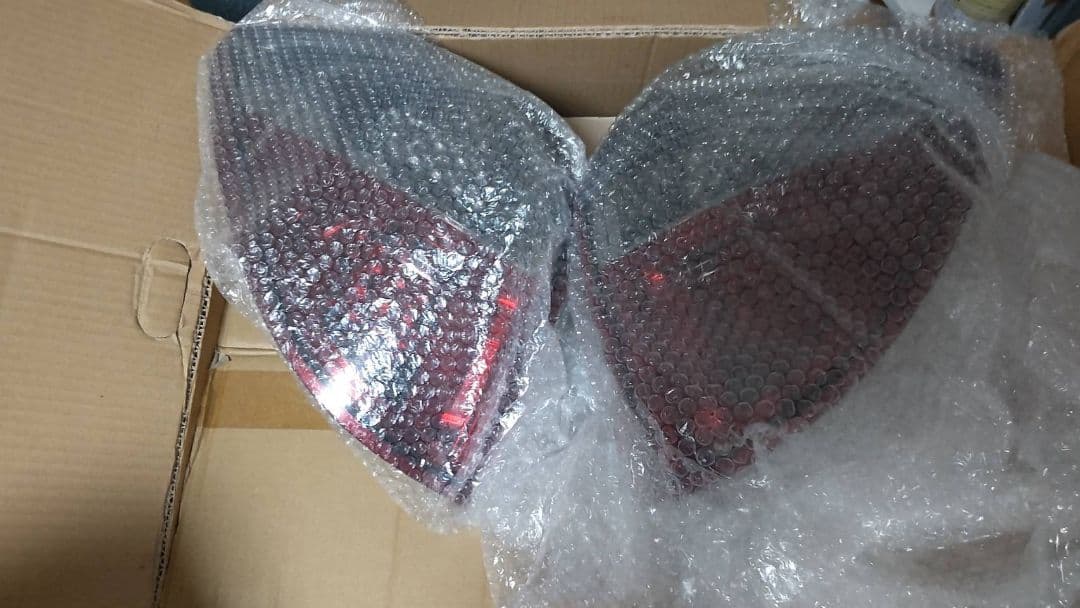 BP5レガシィワゴン.DKI .フルLEDレッドスモークテールランプ.ジャンク品