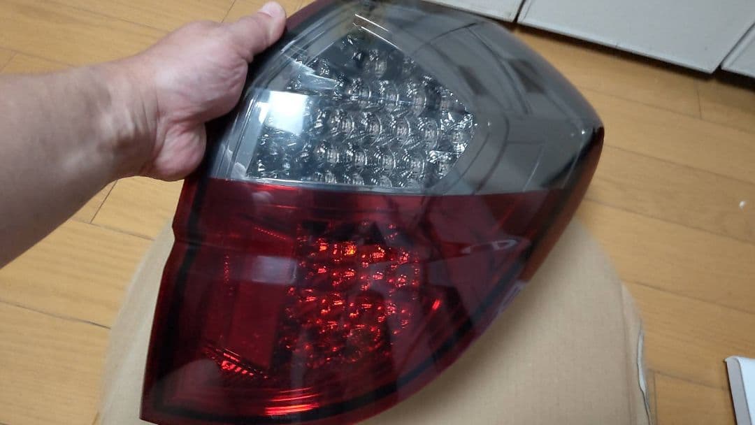 BP5レガシィワゴン.DKI .フルLEDレッドスモークテールランプ.ジャンク品