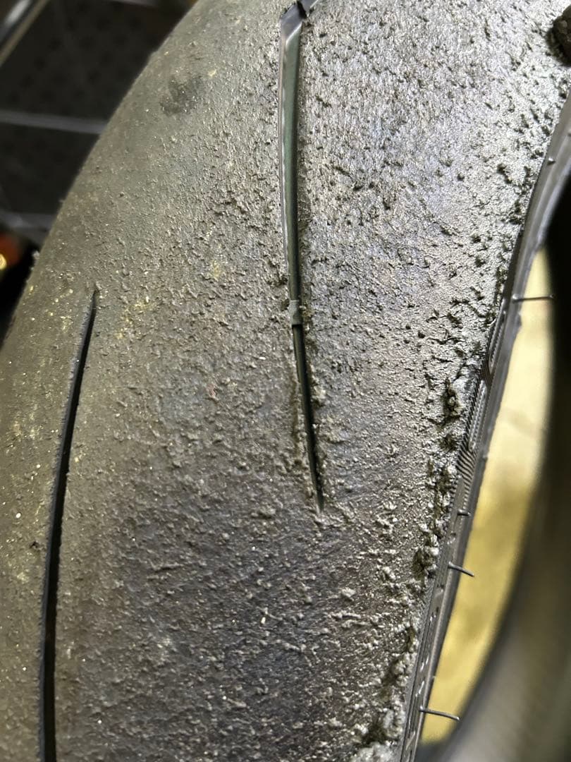 4*1様 ピレリ　スーパーコルサV3 SC1 ①