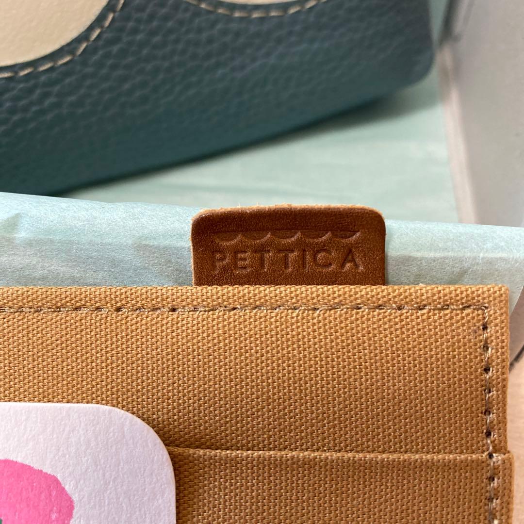 ペチカ　PETTICA 財布
