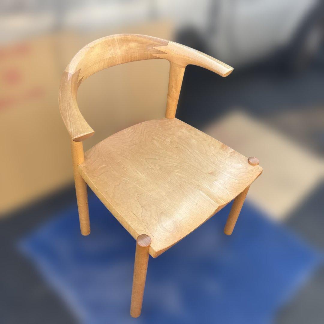 【家具蔵 KAGURA ヴォーグ アームチェア 無垢材 ダイニングチェア】