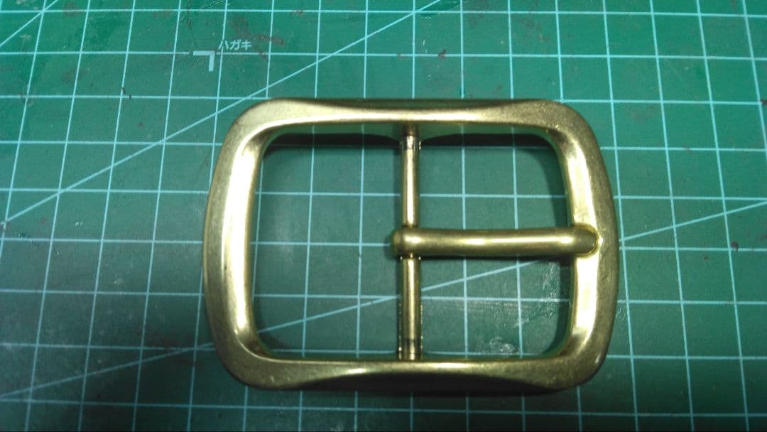 栃木レザースタッズベルト　ニッケル＆ブラス　アクアブルー