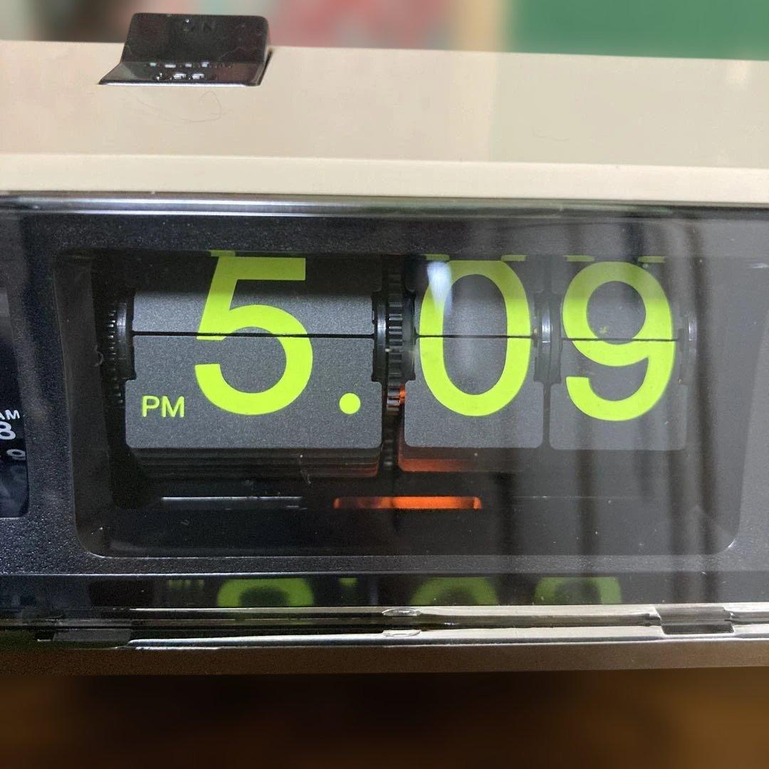 CITIZENパタパタ時計 ハイリーフ・カーチス 茶色　昭和　レトロ　可愛い