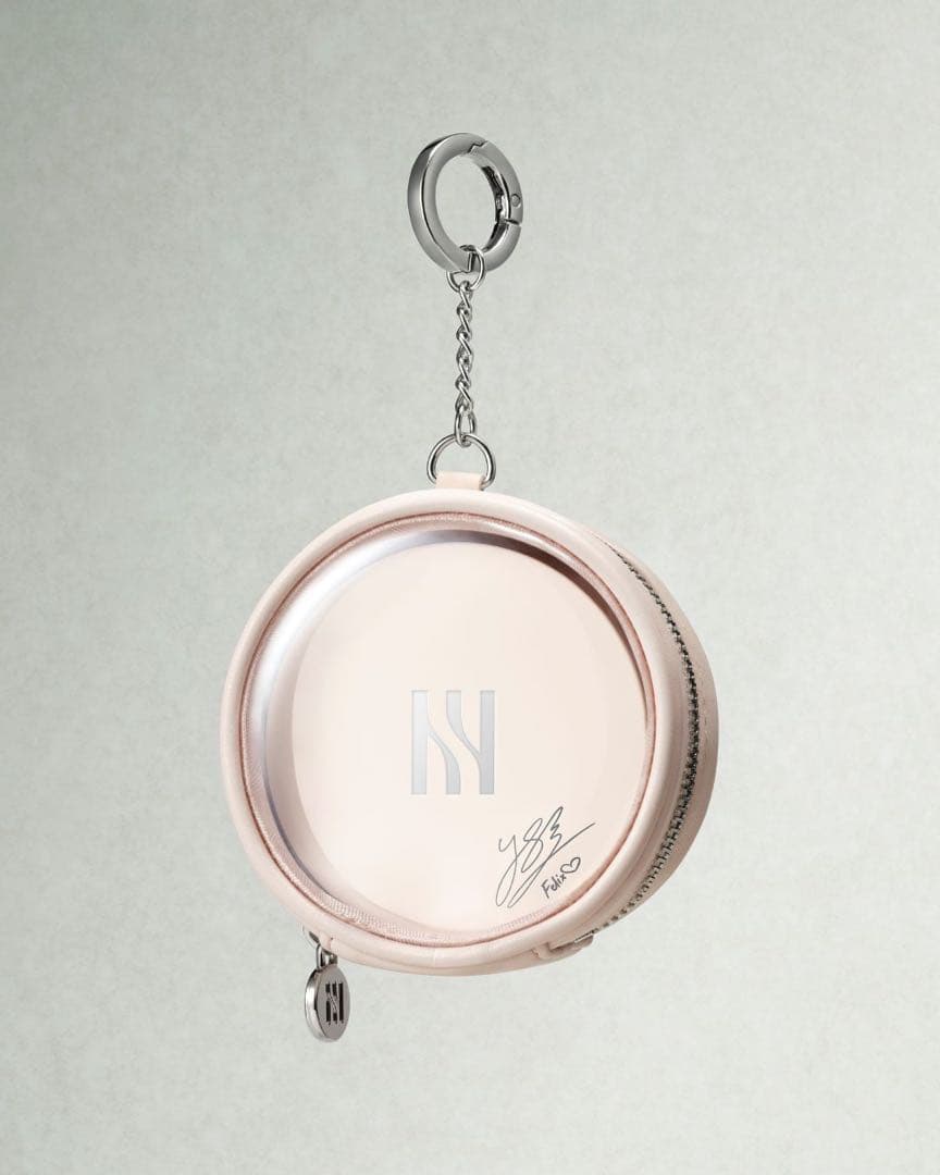 HERAクッション フィリックスエディション　21N1VANILLA 新品未開封