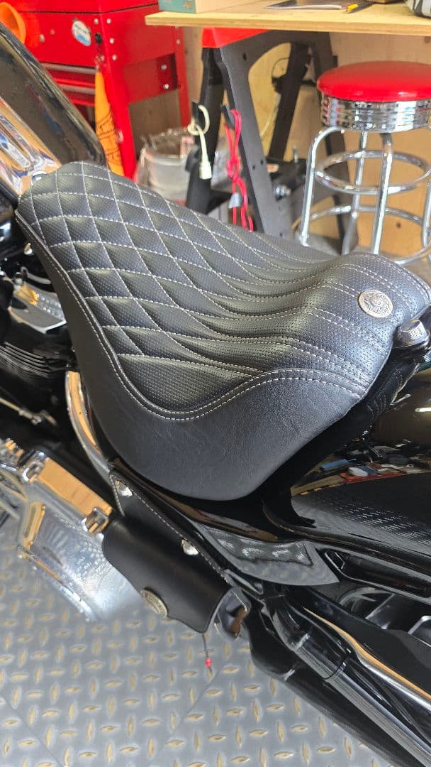 美品ブレイクアウト トライジャ 製 Sシート+Sフェンダ-+ケラーマンウインカー