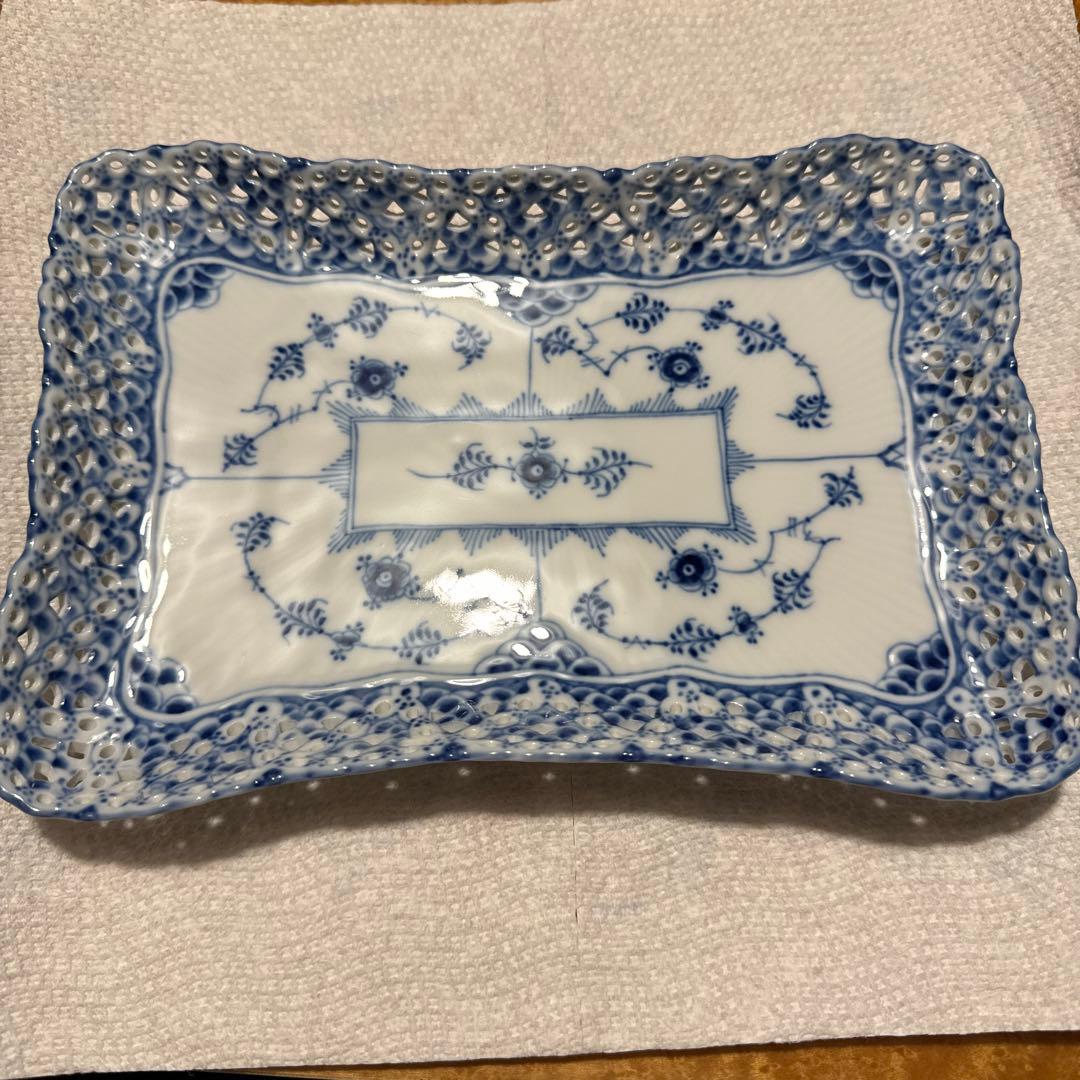 ロイヤルコペンハーゲンブルーフルーテッドフルレーススクエアトレイ