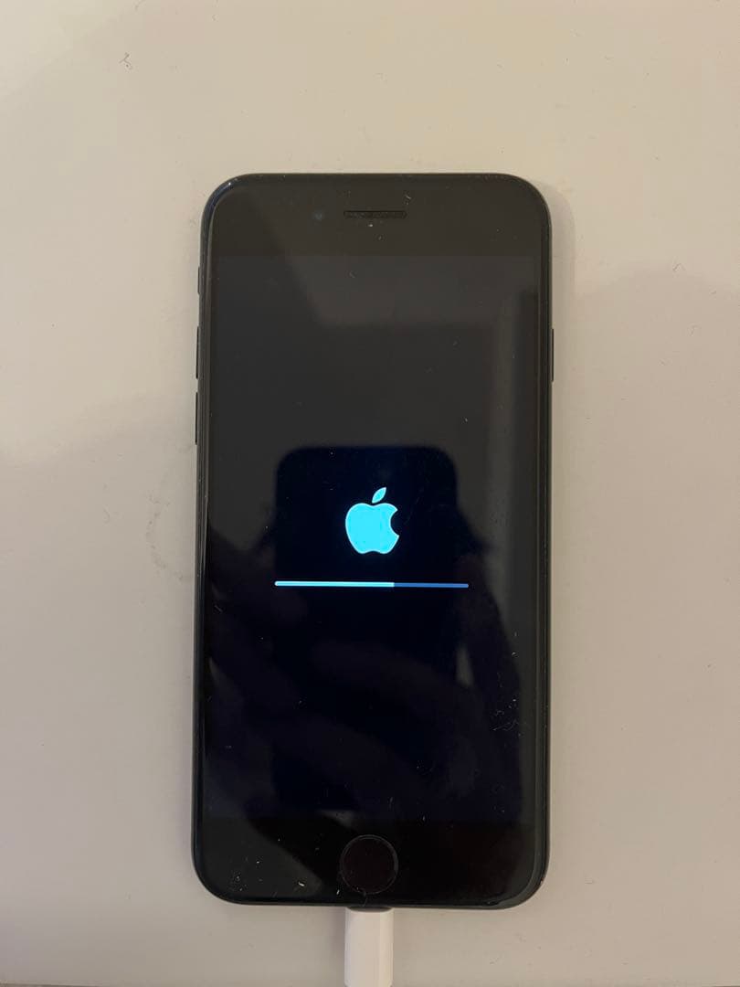 AppleiPhone SE第二世代 128GB SIMフリー