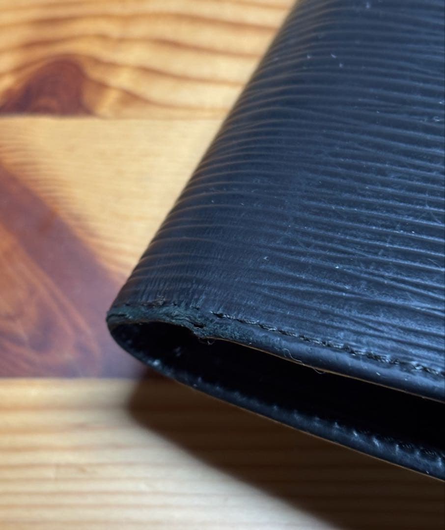 ルイヴィトン エピ ポルトフォイユ・ブラザ ノワール ブラック　長財布