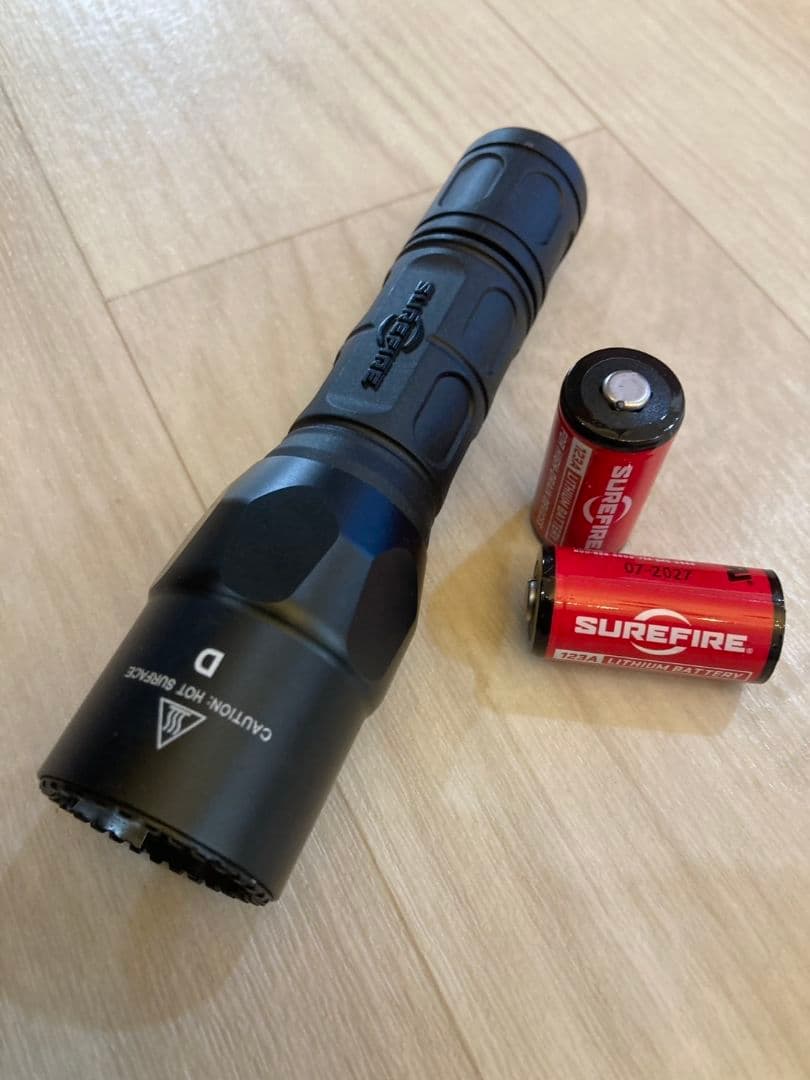 SureFire D型 フラッシュライト バッテリー付き