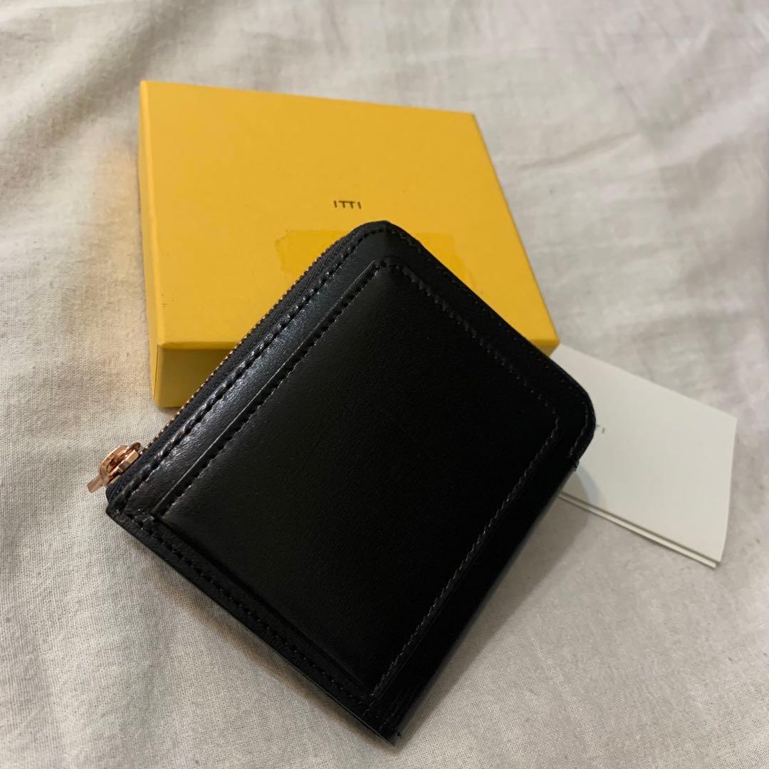 itti イッチ　財布　ブラック　レザー　ジップ　黒　革　極美品　ブラック