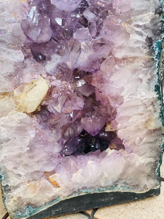 アメジスト ドーム　フラワーアメジスト　虹入り　カルサイト　ゲーサイト 特大