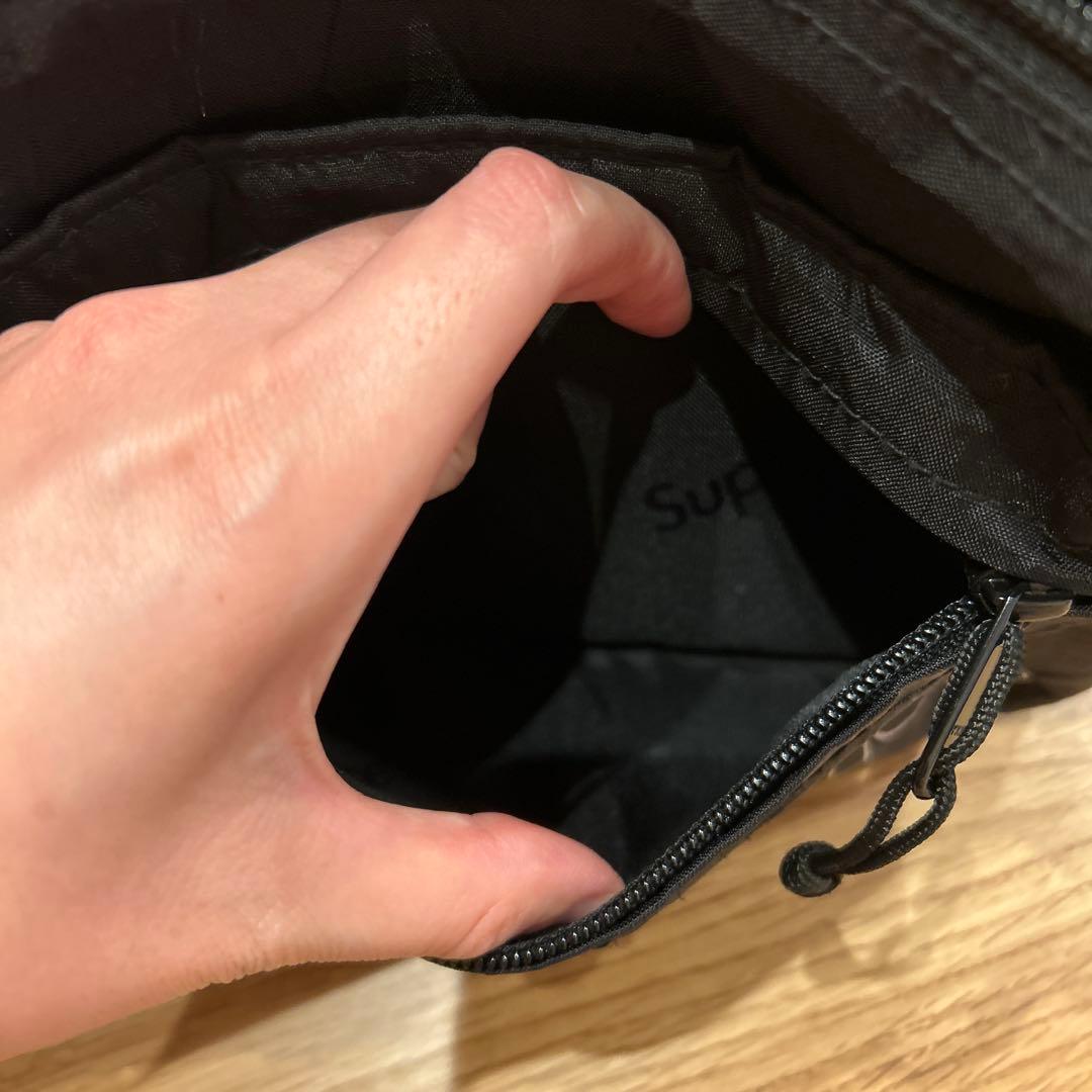 美品⭐︎2018AW Supremeシュプリーム　ショルダーバッグ　ポーチ黒