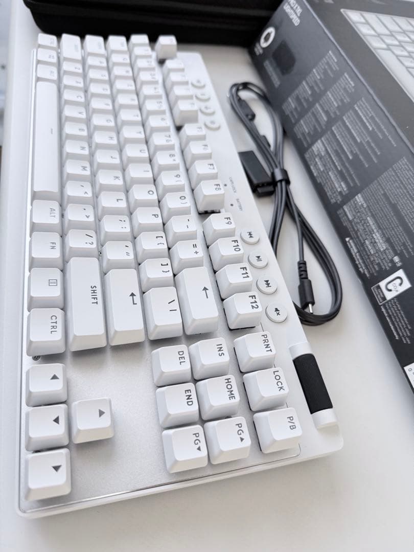 Logicool G　PRO X TKL　ワイヤレス ゲーミングキーボード　白