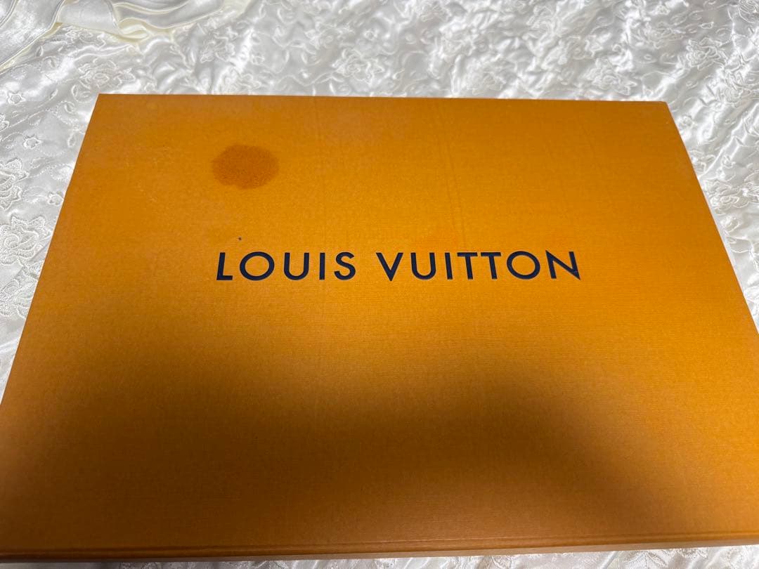 ルイヴィトン　マフラー　シルバー