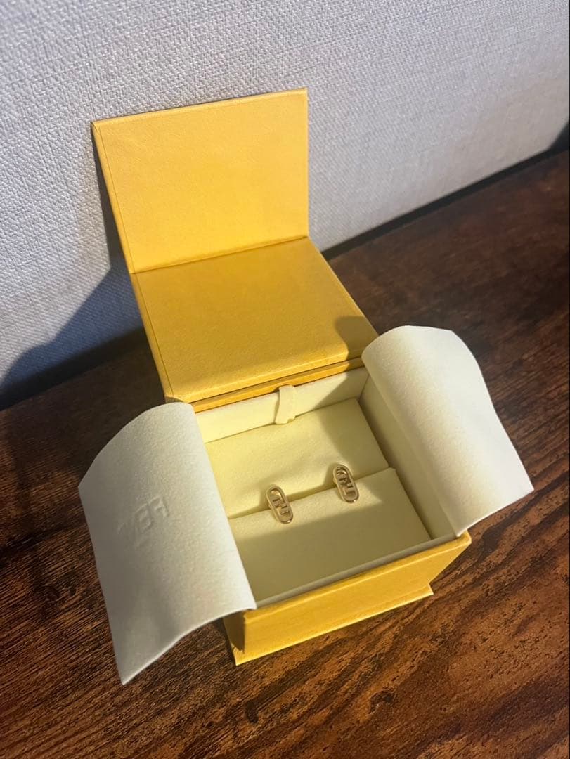 AMEFendi オーロック ピアス ゴールド