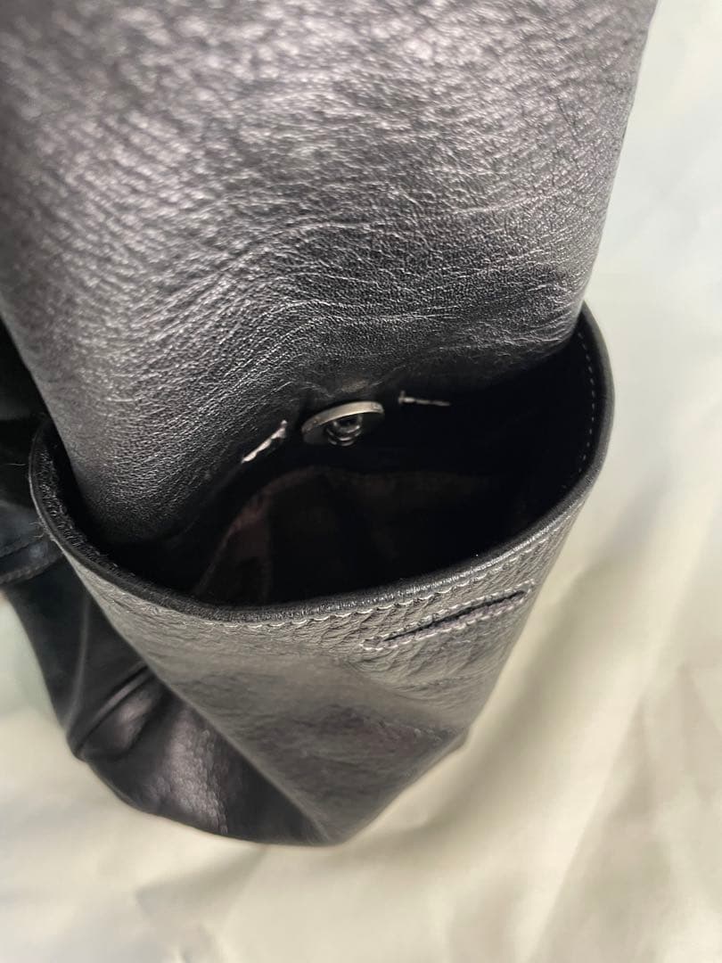 【美品】aniary 黒レザー　トートバッグ 外側ポケット付き　肩掛け　A4