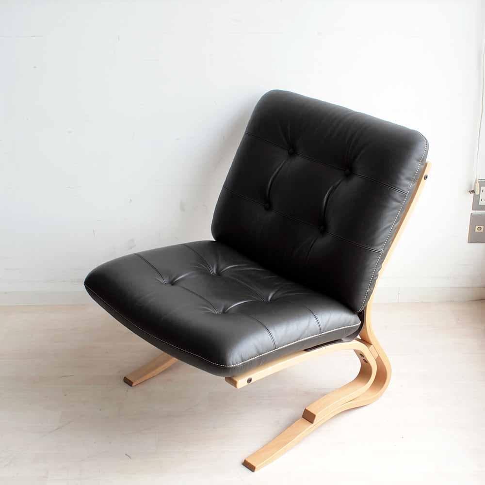 カリモク 曲木フレームのシングルソファ 本革 アームレスチェア ZR24201