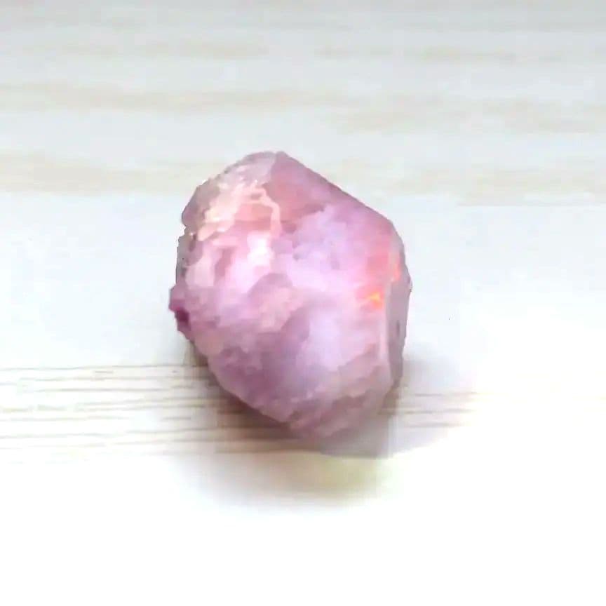 ハックマナイト結晶　希少宝石鉱物標本