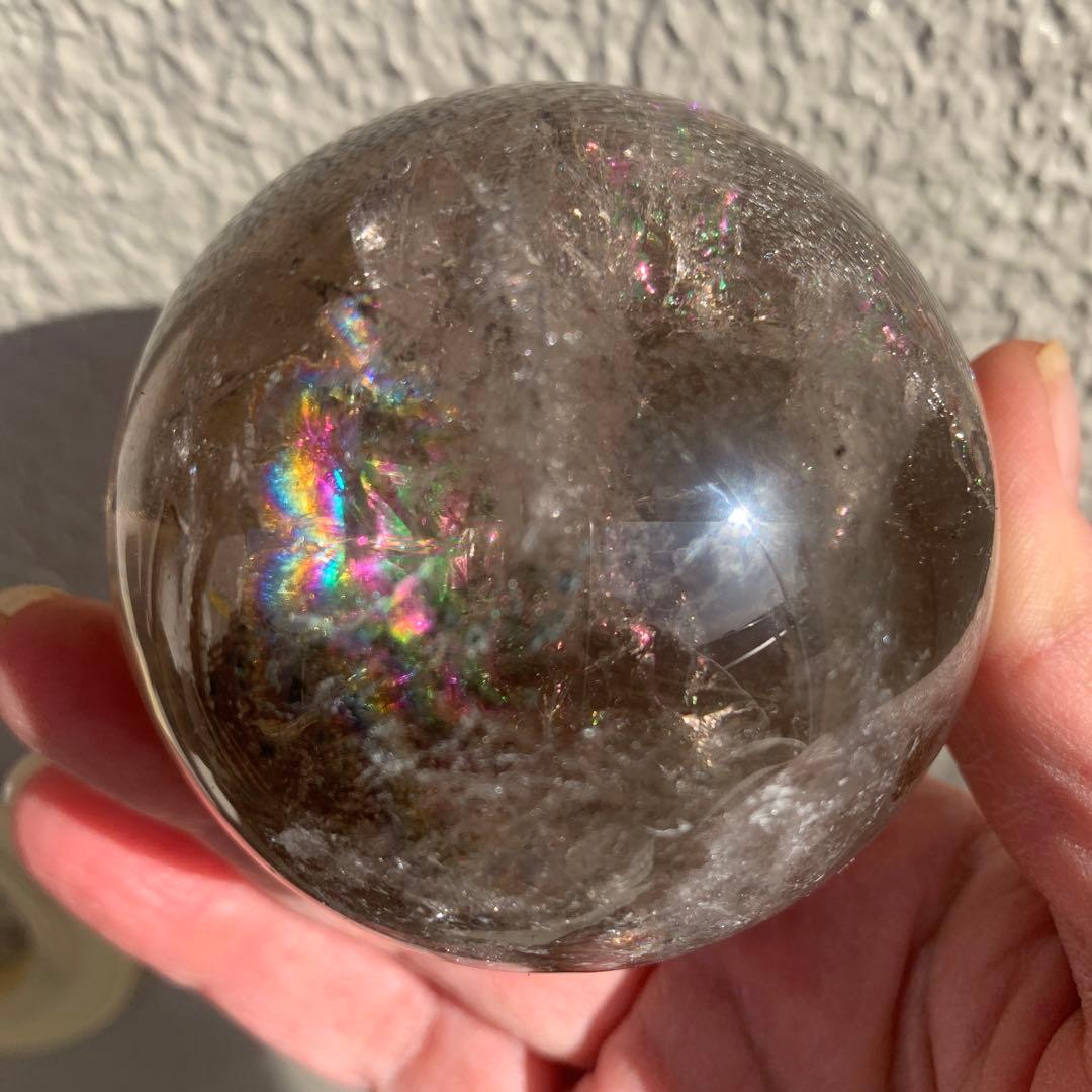 虹一杯‼︎スモーキークォーツスフィア大玉約66mm ゼウスストーン　天然石置物