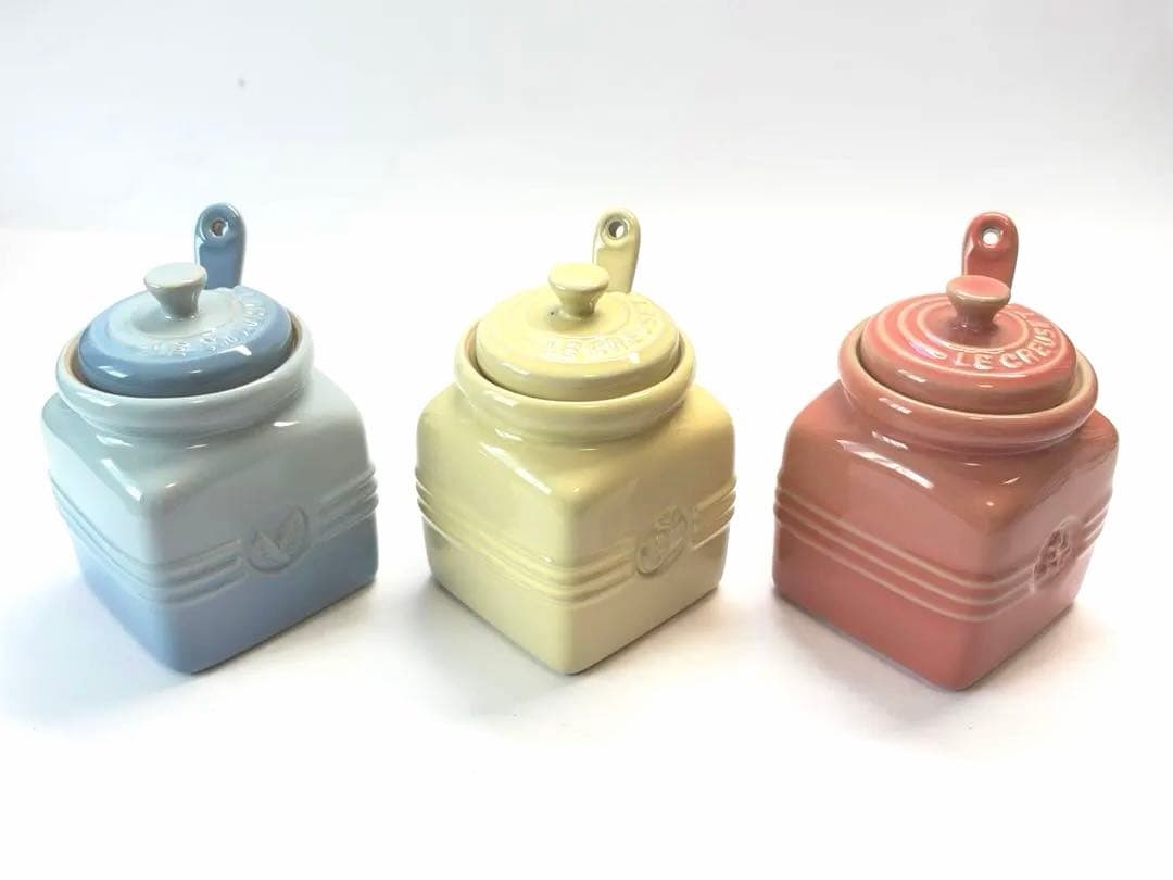 新品 ルクルーゼ ジャムポット 3色 赤黄青 スプーン付 調味料入れ 3点セット