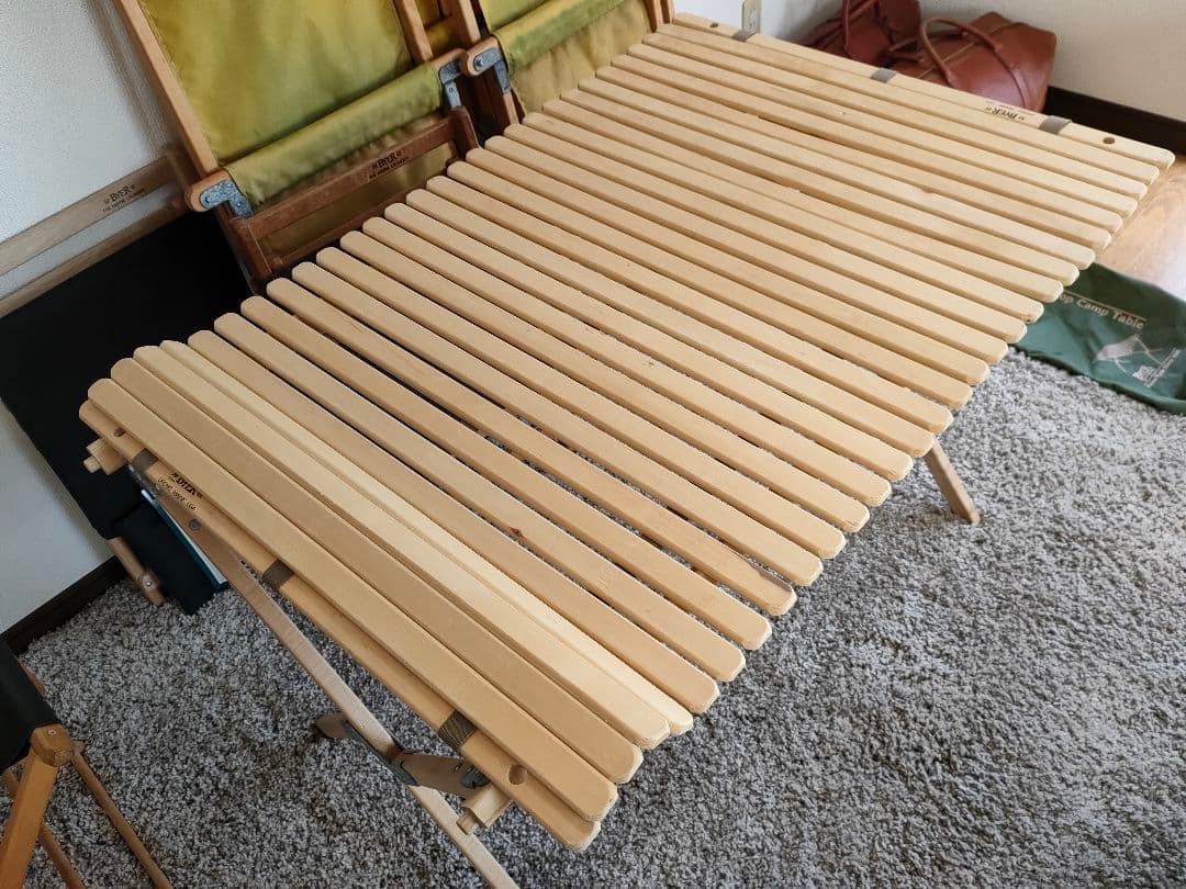 Momuです。　木製キャンプテーブル 収納バッグ付き