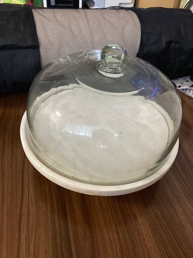 大理石のケーキスタンド