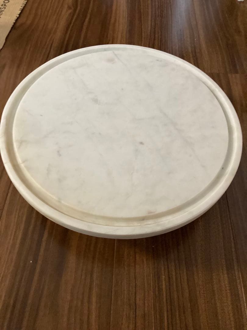 大理石のケーキスタンド