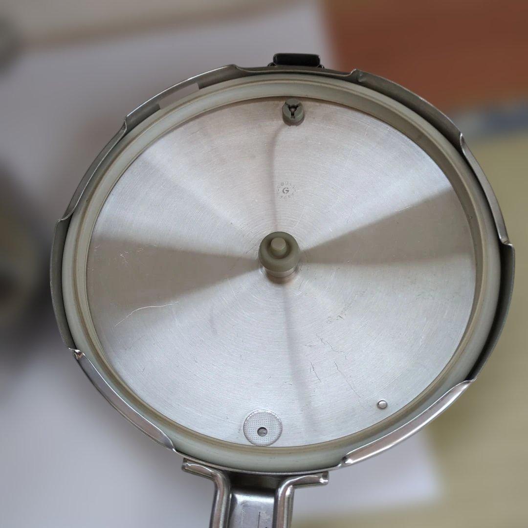 Tupperware Perfect Kitchen 圧力鍋 中型5Ｌ②取説本付