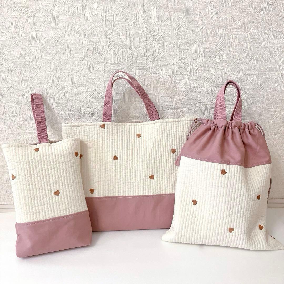 レッスンバッグ 上履き入れ　体操服袋　ランチョンマット　巾着袋　ヌビ　ハート刺繍