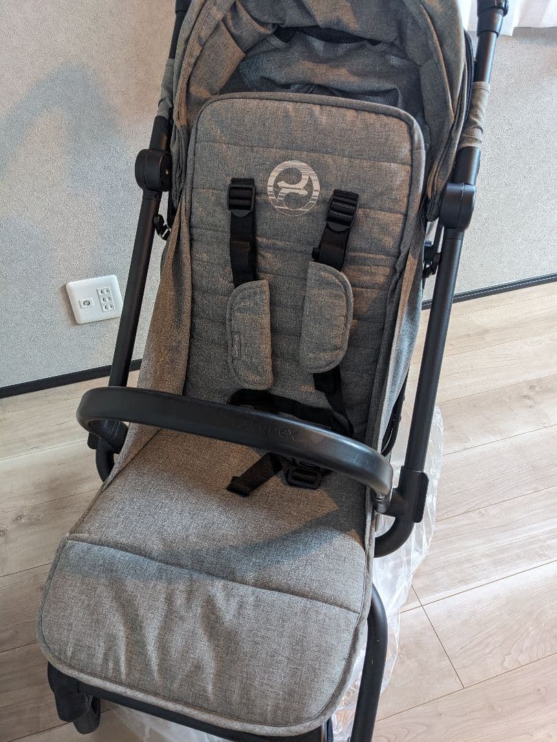 Cybex イージーSプラス Eezy S+plus