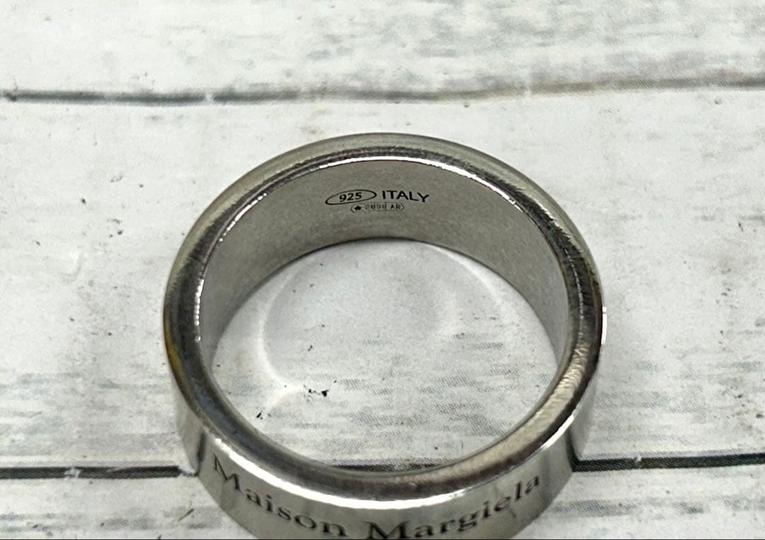 メゾンマルジェラ SM1UQ0082 メタルカラーロゴリング 21号　6952