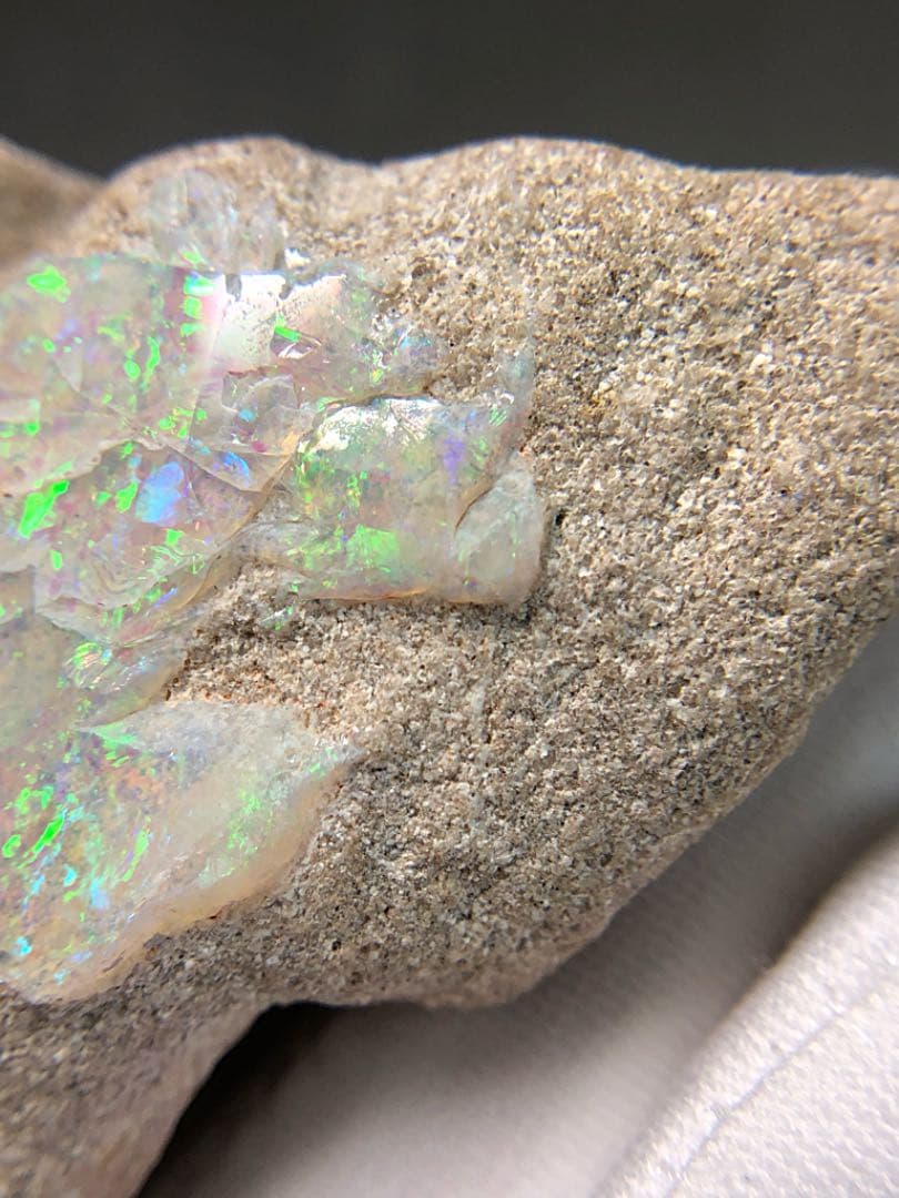 自然の美 オパール 原石 274ct