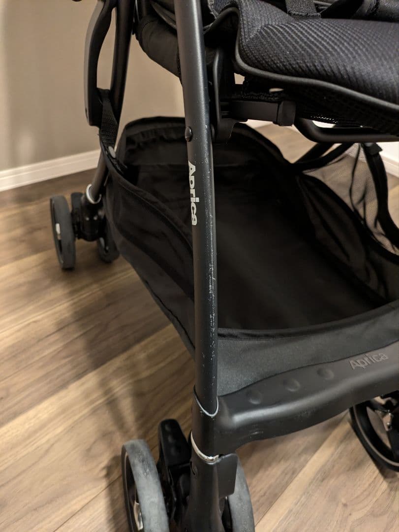 【美品】Aprica ラクーナ クッションフリー ブラック AB型