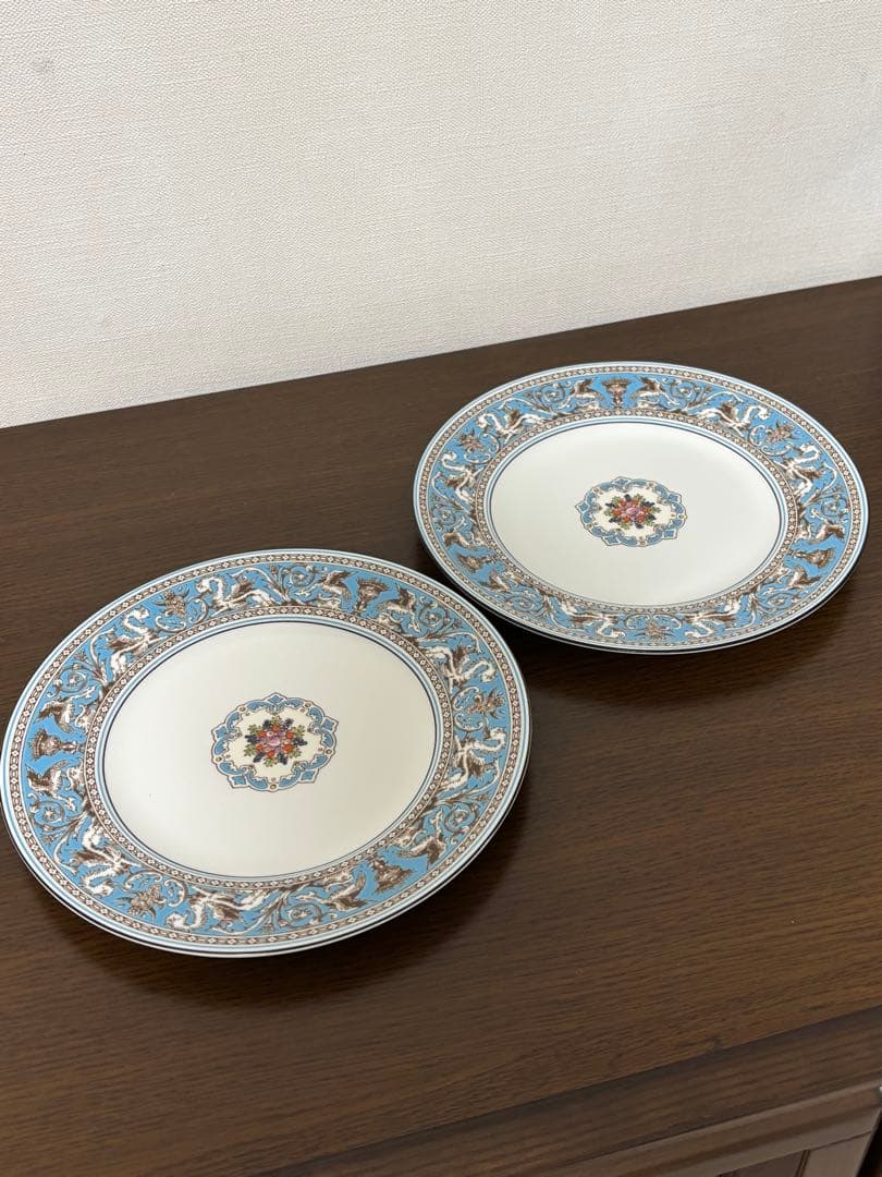 ウェッジウッド フロレンティーン ターコイズ プレート 20.5cm 黒壷 2枚