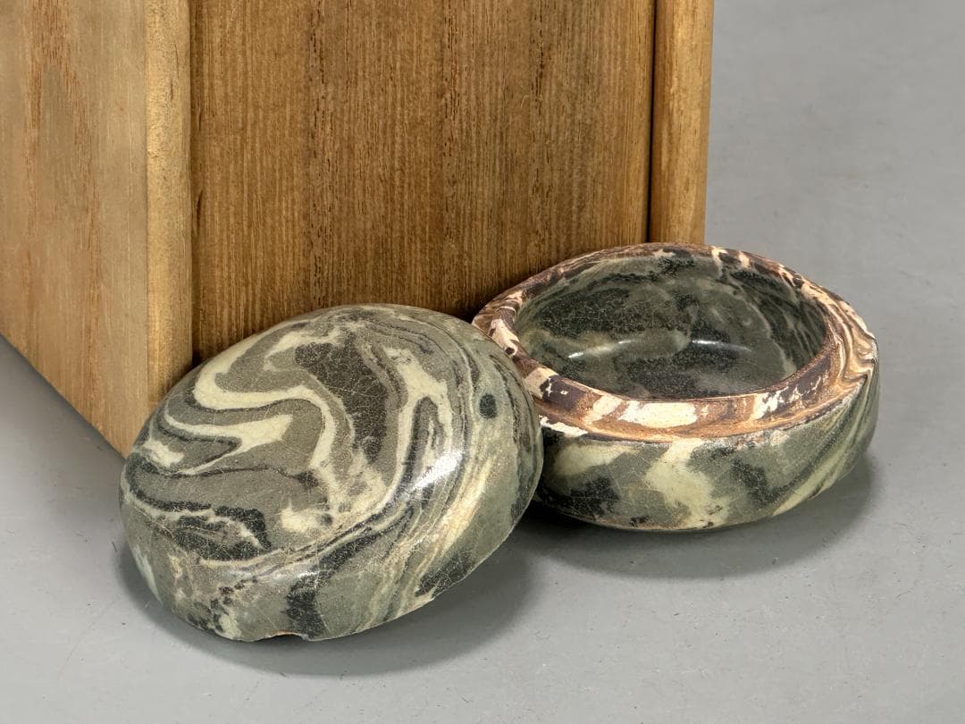 朝鮮古美術　15～16世紀　李朝時代 粉青沙器　練上　絞胎　小合　香合韓国美術