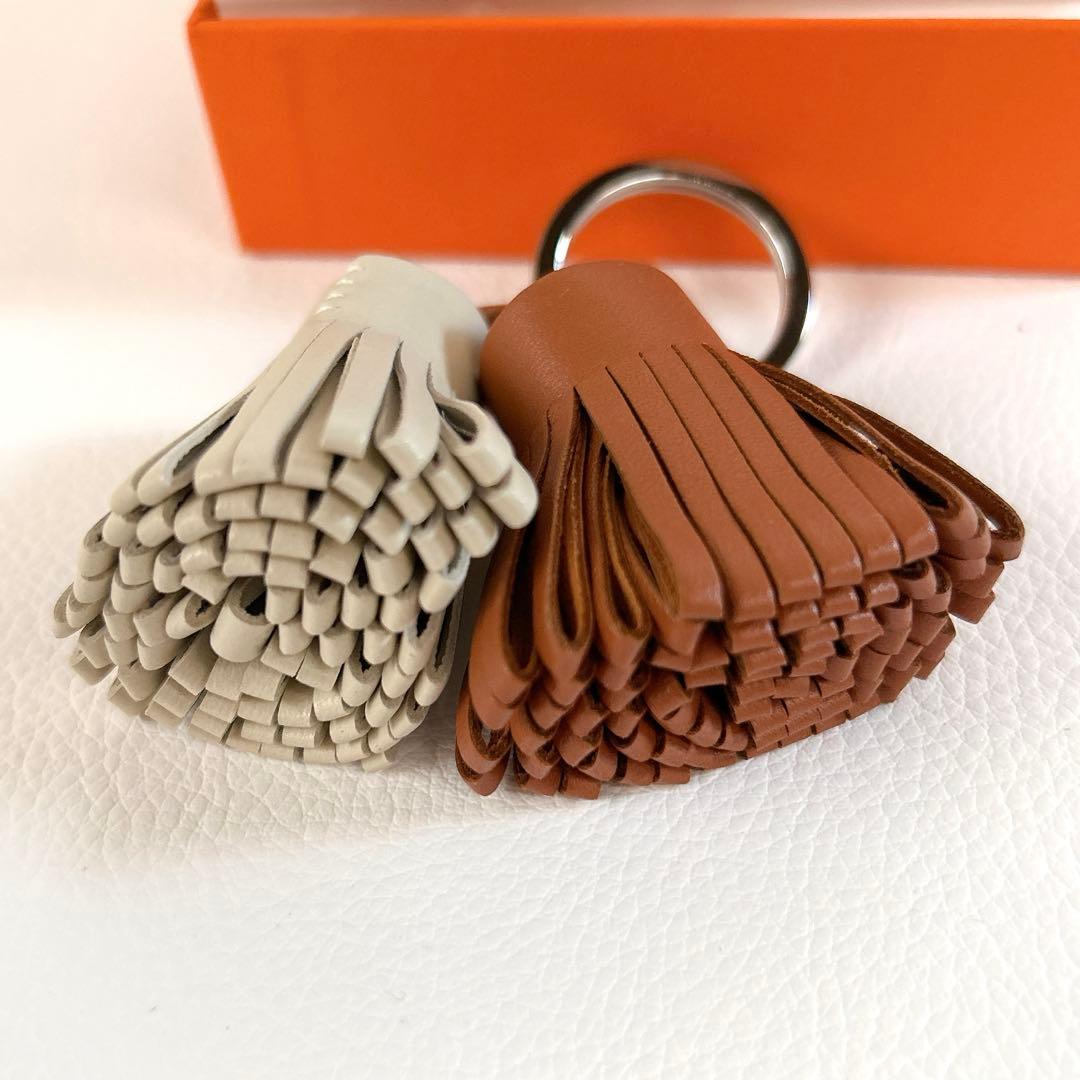 【未使用品】エルメス ウノドス カルメン チャーム キーリング