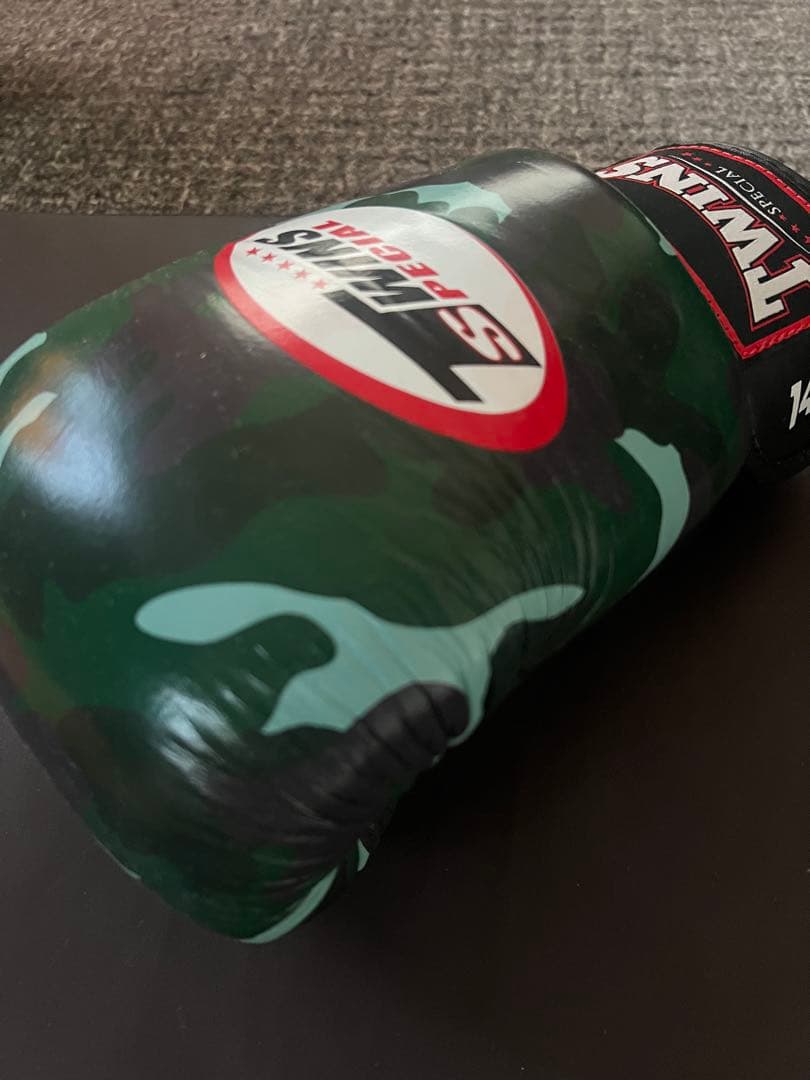 TWINS SPECIAL ボクシンググローブ 14oz 迷彩柄　本革