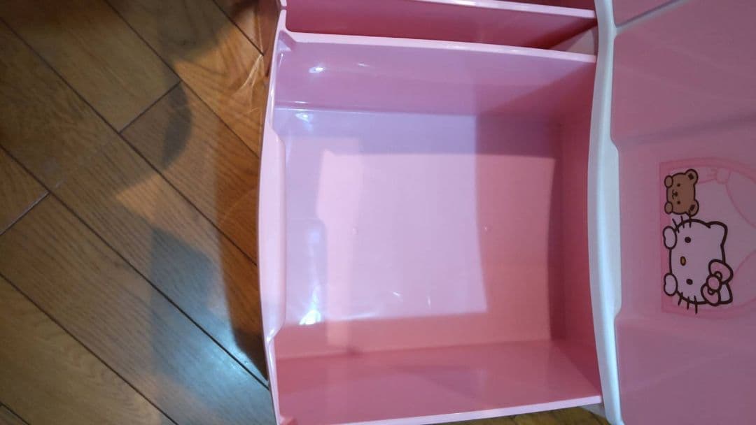 ハローキティ　チェストハンガーラック　アイリスオーヤマ　収納　引出し　サンリオ