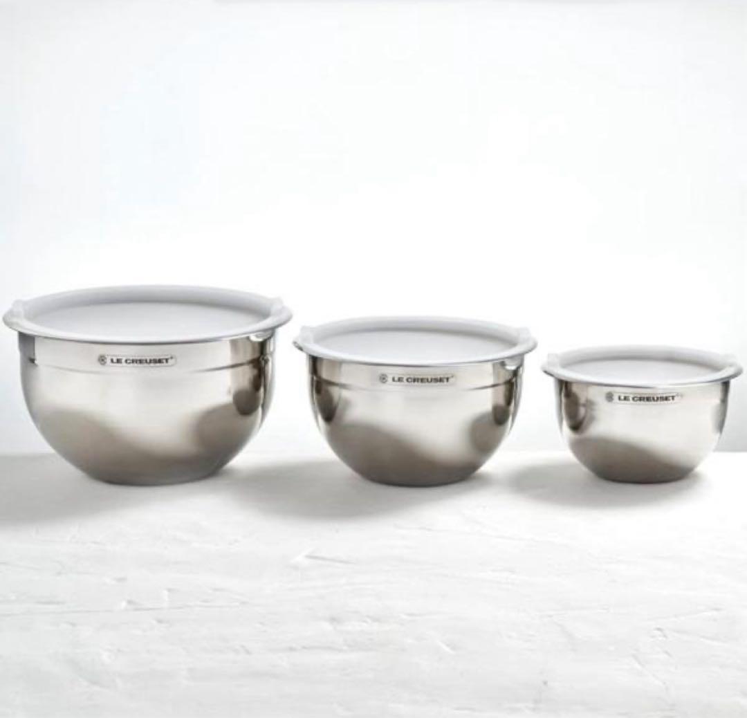 ル・クルーゼ　 ミキシング・ボウル3個セット　(ステンレススチール） 　フタ付き