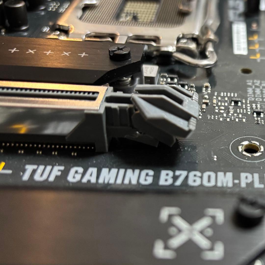 TUF GAMING B760M-PLUS D4 ※破損箇所あり マザーボード