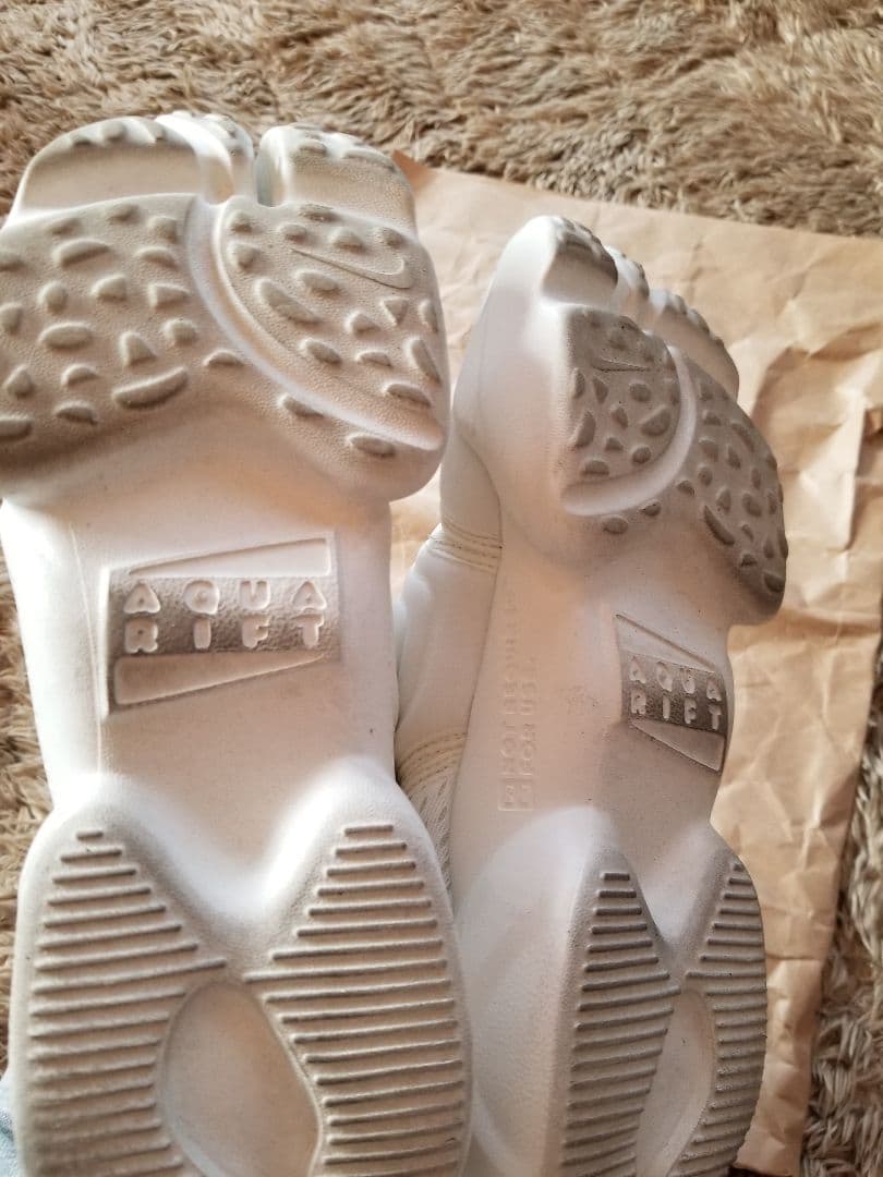 NIKE　アクアリフト