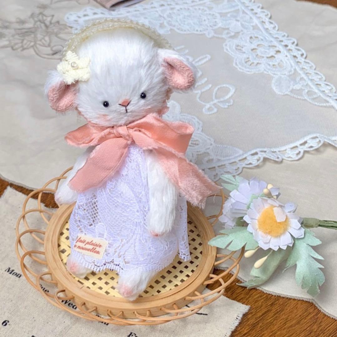 優雅な仔羊 ぬいぐるみ ハンドメイド テディベア 部屋飾り 海外作家様 ひつじ