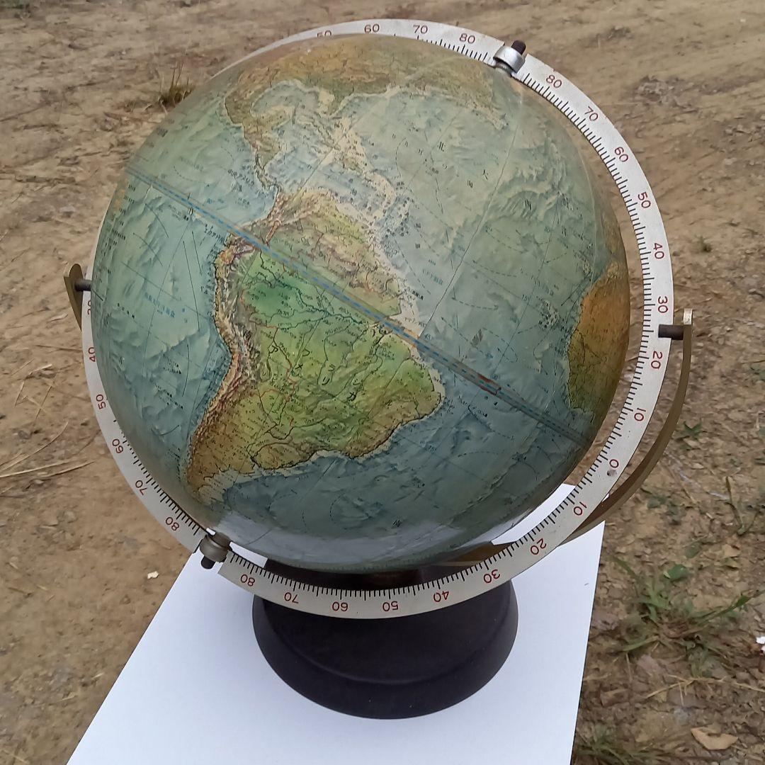 アンティーク地球儀