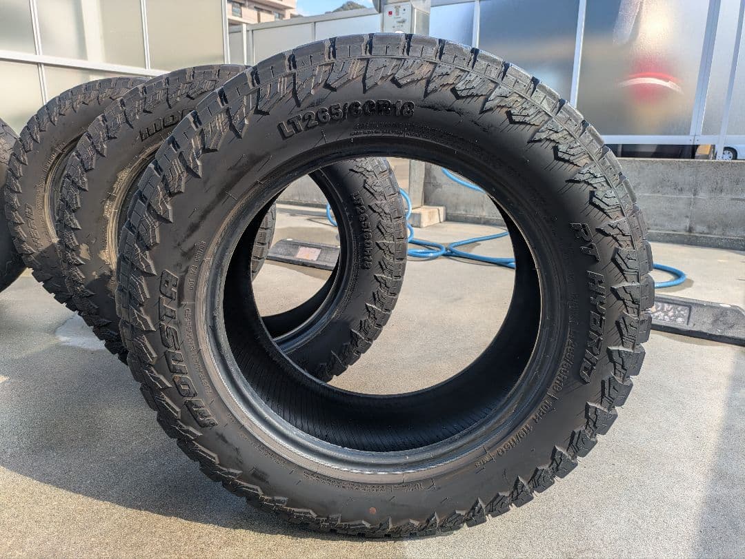 MONSTA RT Hybrid LT265/60R18 タイヤのみ4本